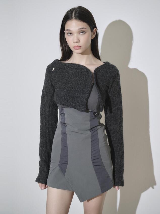 SIDE BUTTON  CROP CARDIGAN [CHARCOAL]